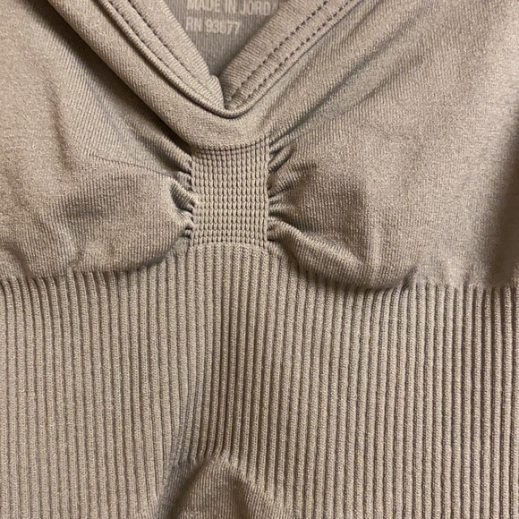 🛼3/$20🛼Grey Rouched Camisole - Picture 3 of 5